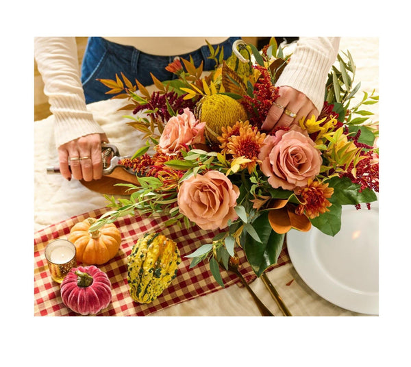 Thanksgiving Floral Centerpieces That Will Wow Your Milwaukee Guests