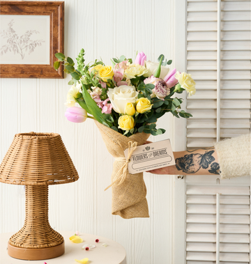 Daylight bouquet with bright seasonal blooms capturing fresh Midwest flower festival vibes